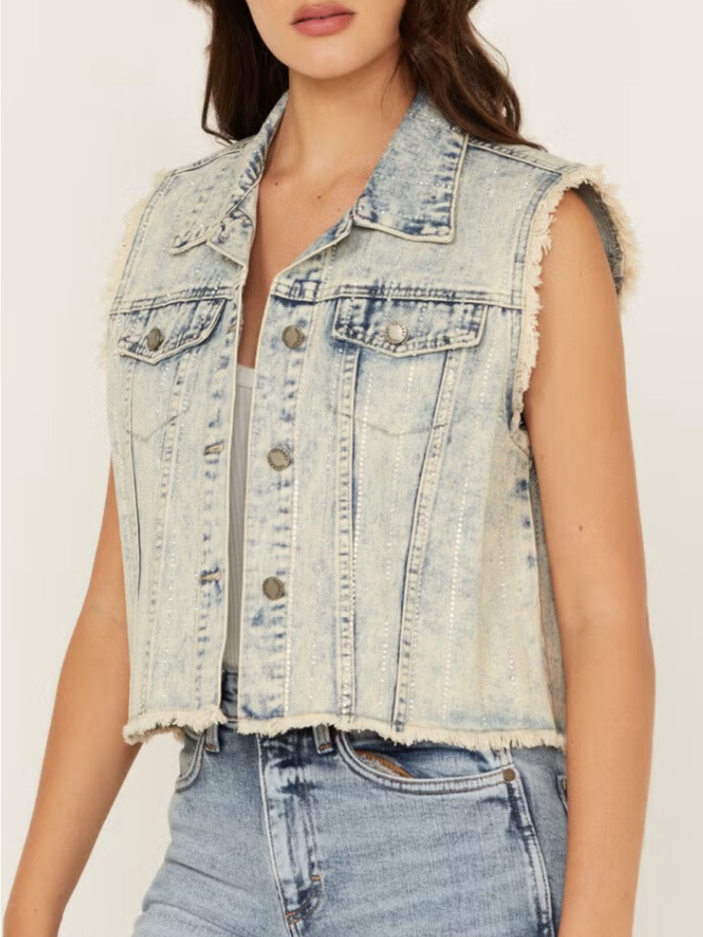 Women’s NWOT Veveret Cropped Light Wash Denim Vest Rhinestones Sz Med